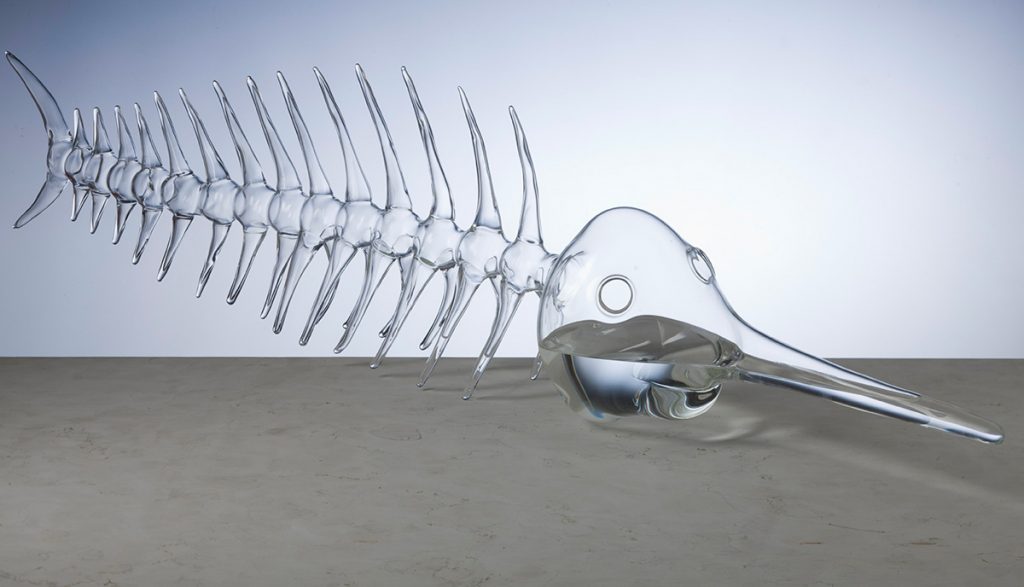 مجسمه های شیشه ای از درختان بونسای و موجودات دریایی اثر سیمون کرستانی