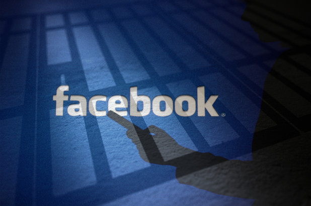 سقوط فیسبوک