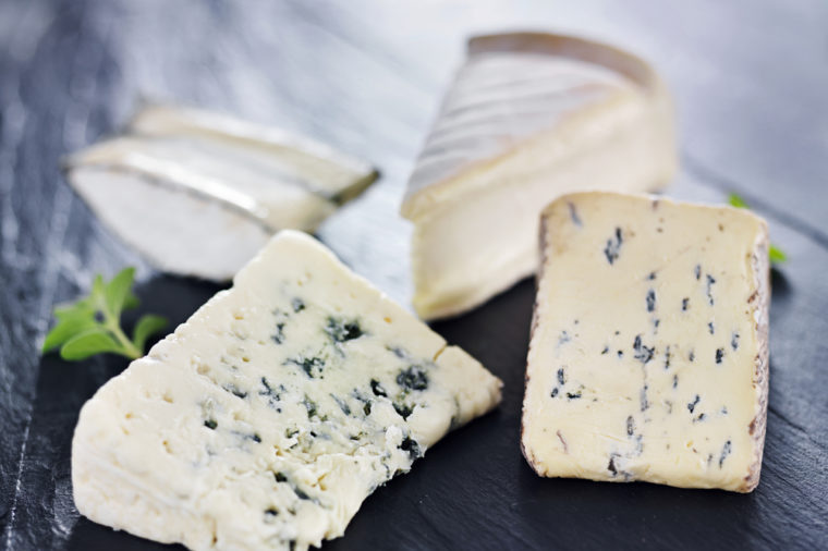 پنیر کهنه باعث تشدید حساسیت