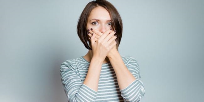 6 راه ساده برای از بین بردن بوی بد دهان