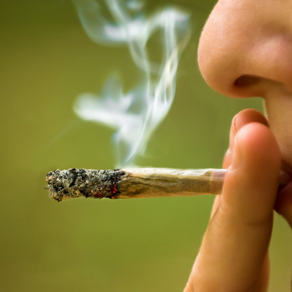 12 راهکار برای جلوگیری از عوارض ماریجوانا