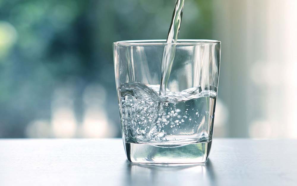 نوشیدن آب برای قطع شدن پریود