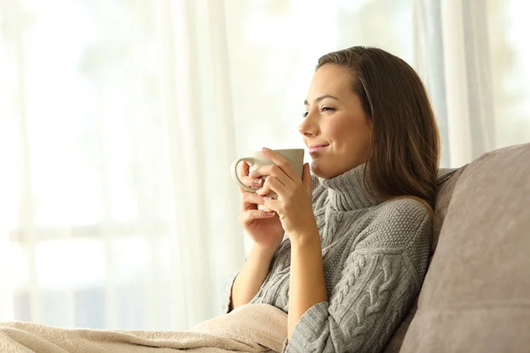 چای داغ درمان طبیعی آبریزش بینی است